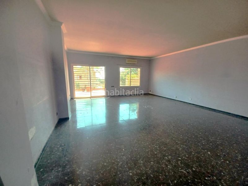 Foto cf034514-0062-44a5-91ef-3ec6bb10b65a. Casa amb aparcament a Botarell