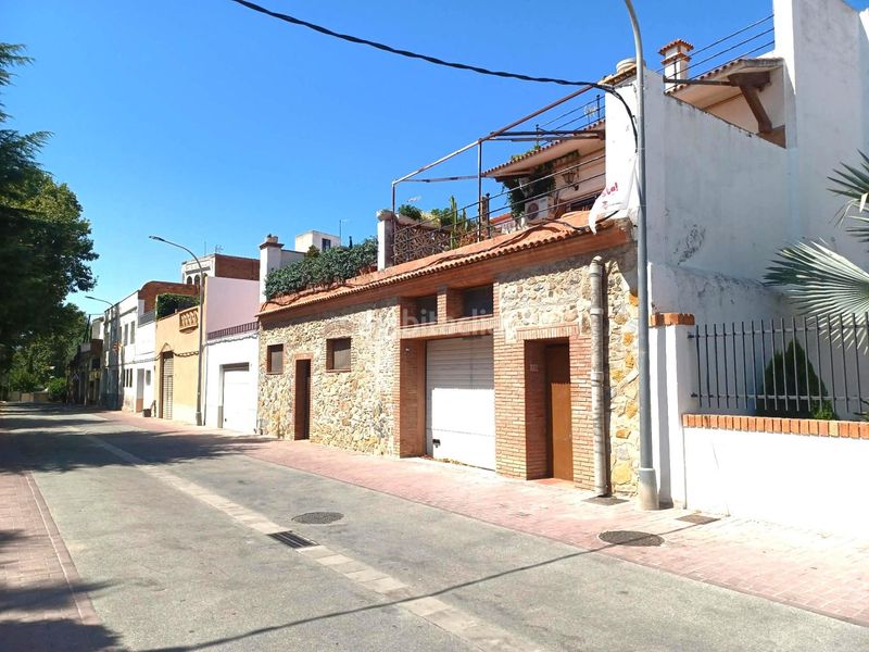 Foto e5f5ec58-81ed-451f-8138-eeac6fdcfbf4. Casa amb aparcament a Botarell