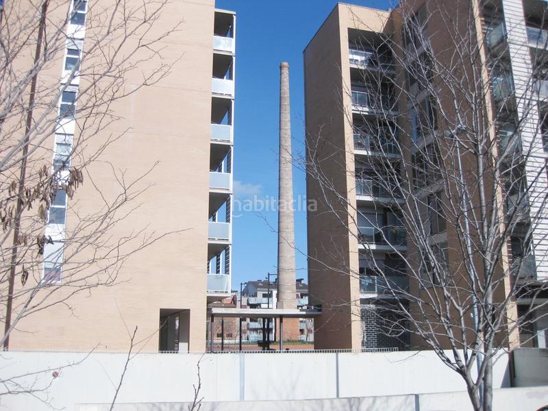 Foto 26fc5932-52c2-4a06-a1c2-04cef2222757. Alquiler parking coche en Eixample Sud-Migdia Girona