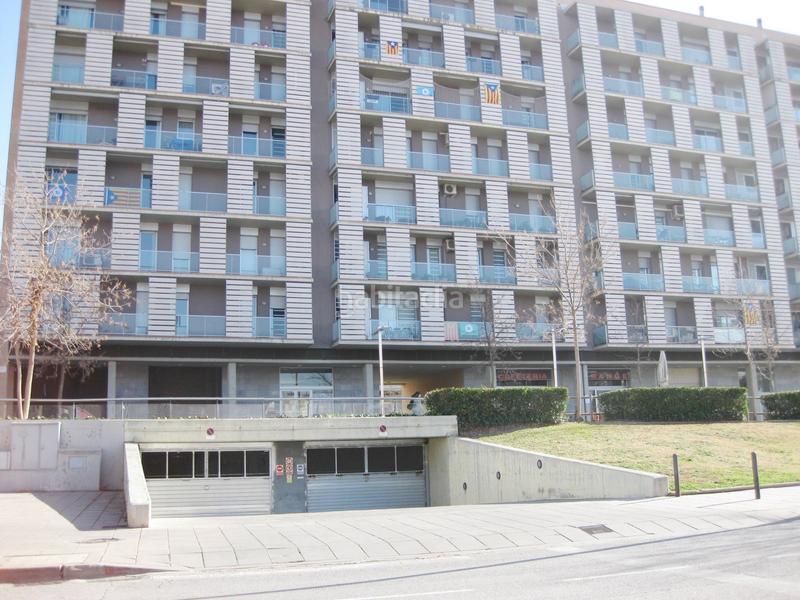 Foto c2316734-c1ae-4a85-b6fb-e9dbe8943d67. Location parking voiture dans Eixample Sud-Migdia Girona