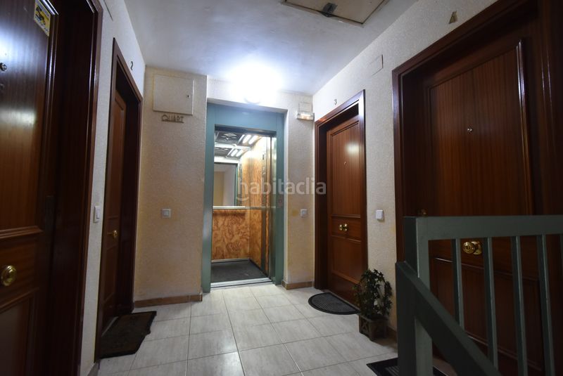 Foto e4156932-18ab-46a4-a8ec-ca40f5849346. Piso en Centre Salt