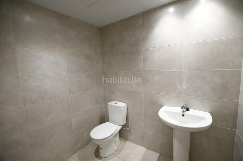 Foto b3f9cfe3-7c55-4c66-952c-d339fd65c3ae. Lloguer local comercial a Centre-Barri Vell Girona