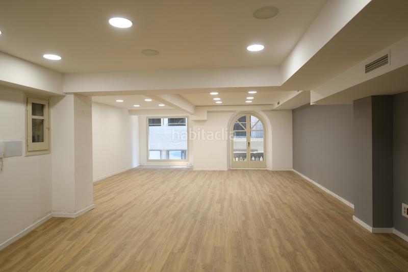 Foto e9520665-aed2-456e-a641-6c3f2c3a53d6. Location local commercial dans Centre-Barri Vell Girona