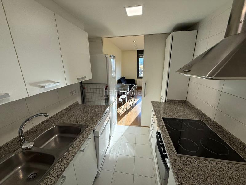 Foto 76148d96-b641-46b9-aa64-ddfa39be511d. Alquiler estudio en Centre-Barri Vell Girona