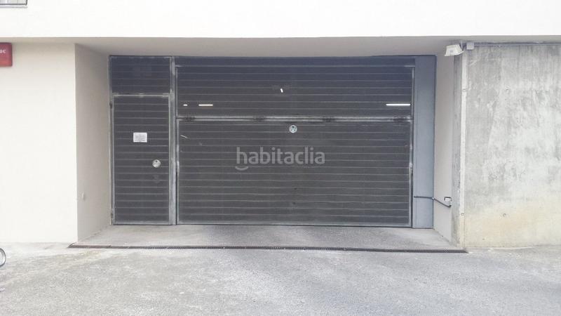 Foto f878f26d-fc41-4e78-a39c-6c98395c5c63. Location parking voiture dans Eixample Sud-Migdia Girona