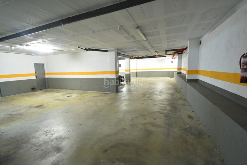 Foto 067413fb-b9b7-47a8-837d-9ccc12d8a1c8. Parking voiture dans Taialà - Germans Sabat Girona