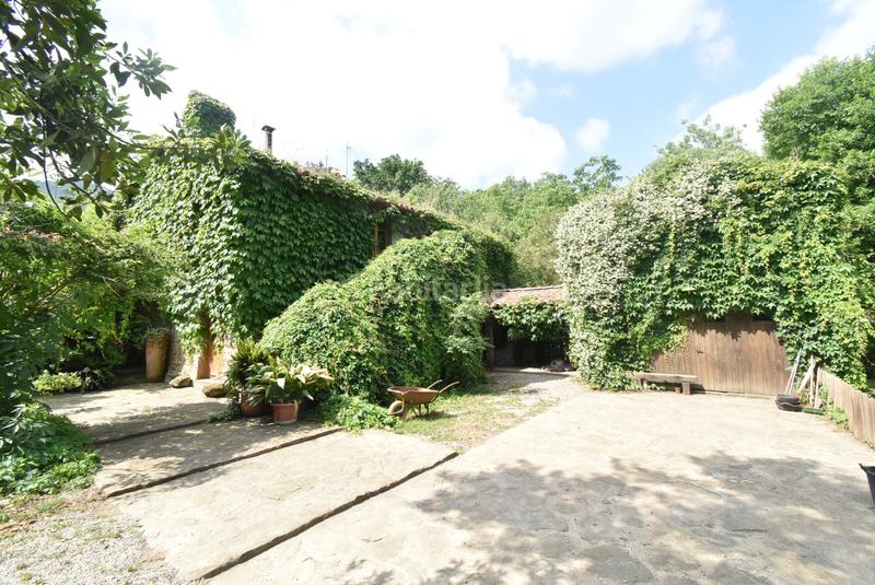 Foto d0bf70b0-b997-43e4-ad03-a90bc962c807. Casa con riscaldamento parcheggio piscina in Mieres