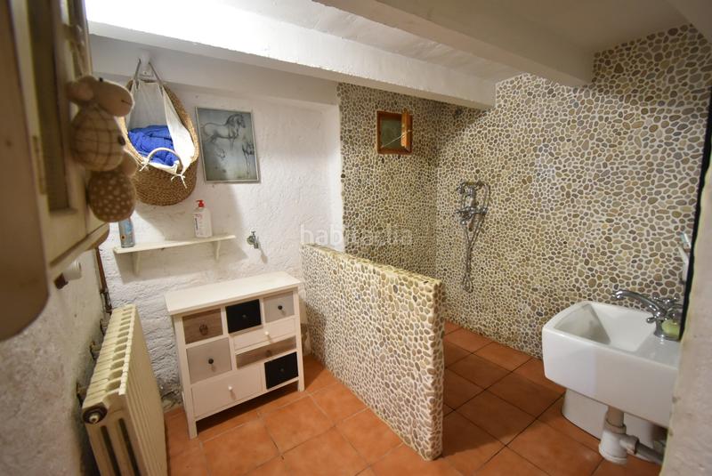 Foto dc933b4b-5f01-433d-bb18-fe0f40145f43. Casa con riscaldamento parcheggio piscina in Mieres