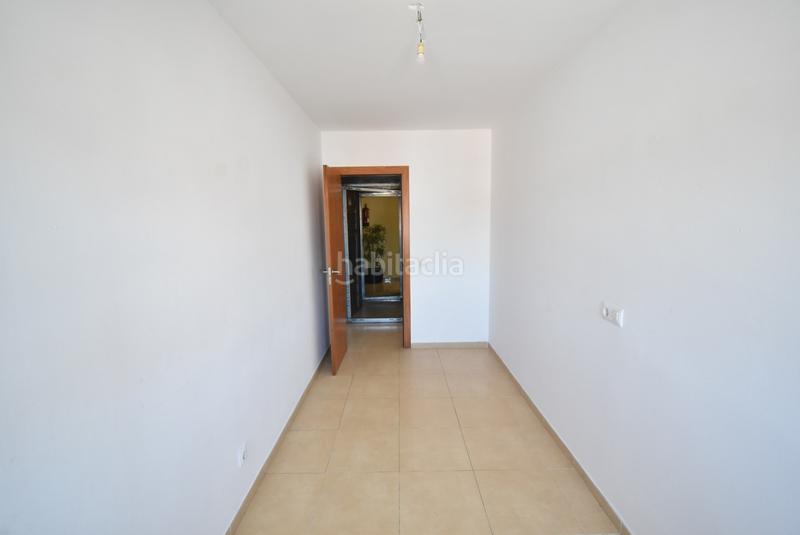 Foto 78c25780-60c0-429f-a66c-cc19b31dc1a1. Flat with heating parking in Barri dels Escriptors Salt