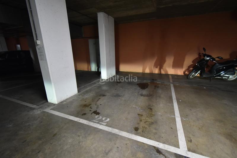 Foto f229c5a1-53aa-45a8-bb0c-b427cfa53b9d. Pis amb calefacció aparcament a Eixample Sud-Migdia Girona
