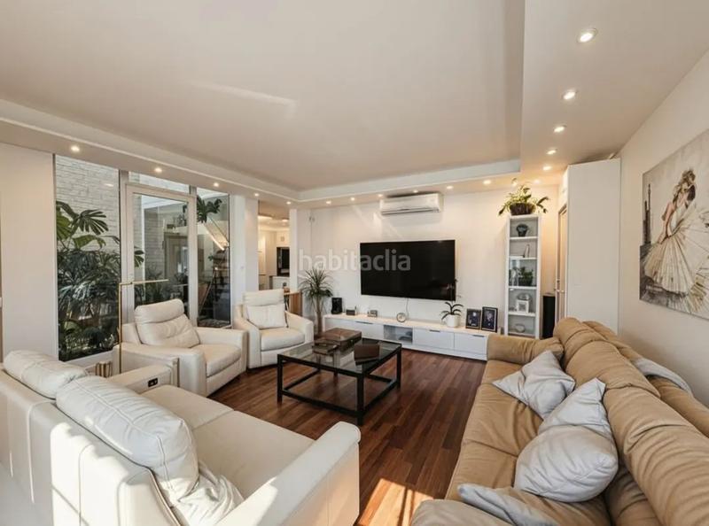 Foto a0ed3d10-4561-436e-bebe-bdb5861dbe9e. House with heating parking pool in Palau Girona