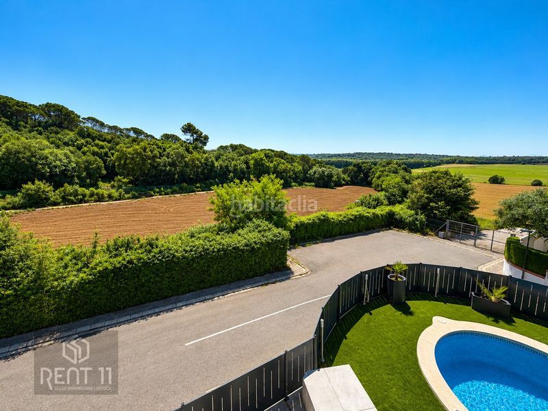 Foto 0dd0d327-ebb0-406d-a885-5380bd62811d. Casa amb calefacció aparcament piscina a Palau Girona