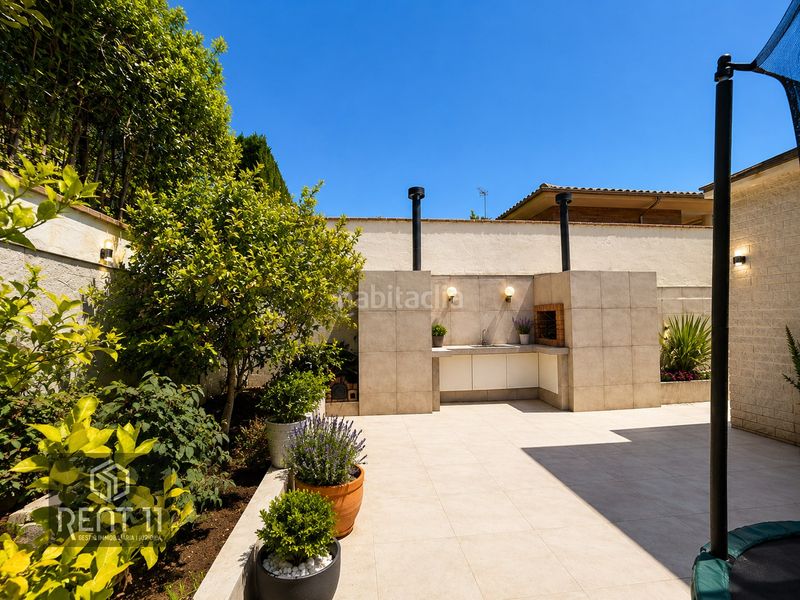 Foto a10c991f-3a59-4690-b503-d04218892fc9. Casa amb calefacció aparcament piscina a Palau Girona