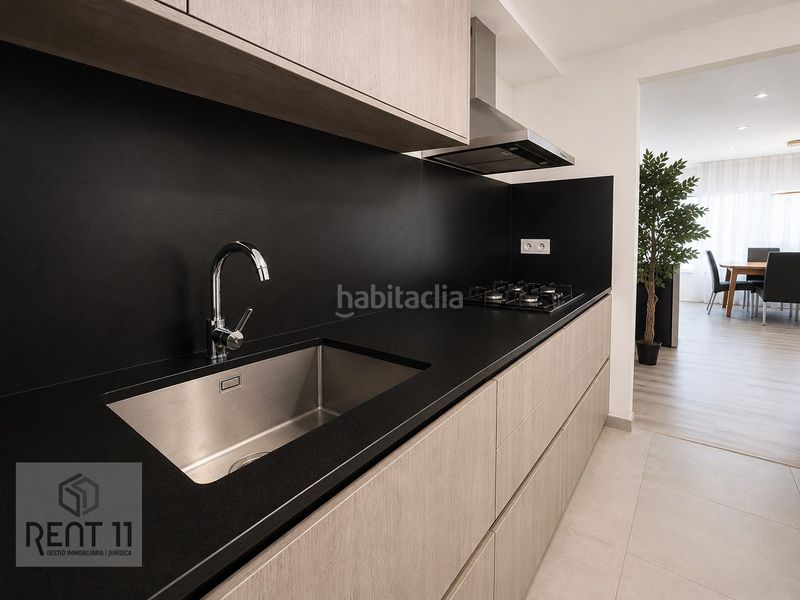 Foto cbfda16a-0898-4b0a-ada3-e6b71565af17. Flat with heating in Eixample Nord Girona