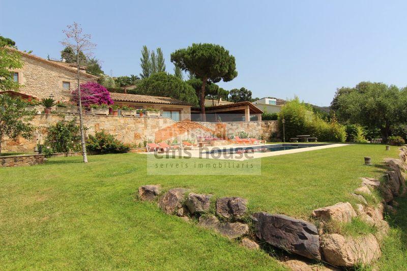 Foto 4058b4d7-fbea-4390-9e07-681f2fe95e46. Casa amb calefacció aparcament piscina a Urbanitzacions Platja d´Aro