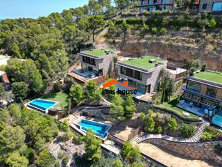 Casa a Sa Riera-Sa Fontansa. Exclusiva villa de lujo con vistas panorámicas al mar en la cost