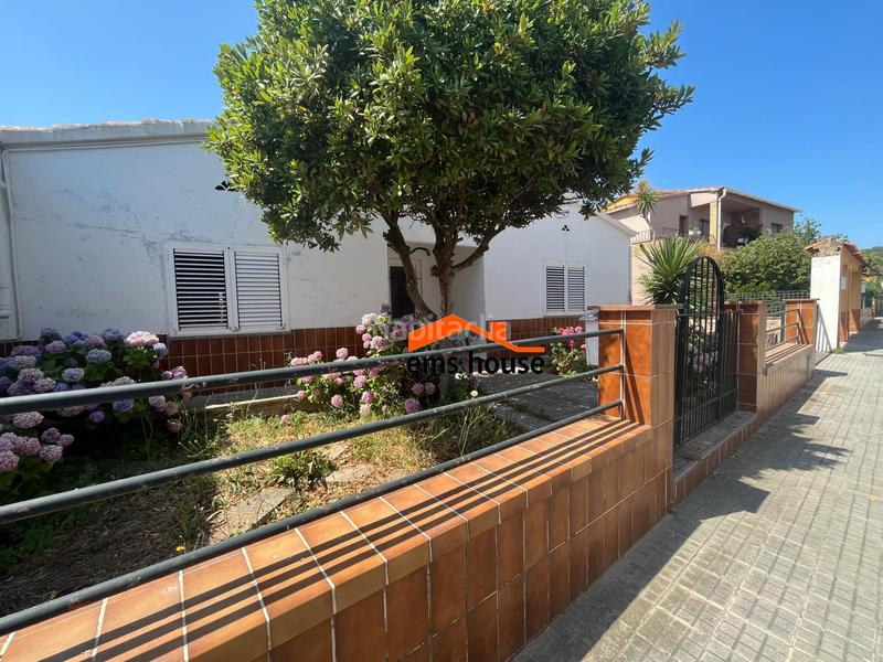 Foto 508e046f-9259-4312-af5f-15f615ecdb40. Casa amb aparcament a Mont-ras