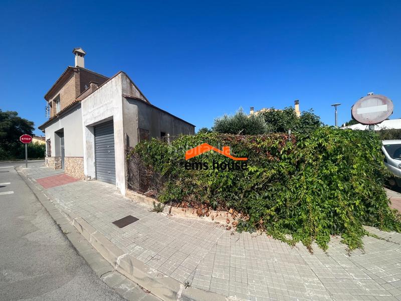 Foto ef09c136-ef18-4a07-993f-0a6ef670aac6. Terreny residencial a Mont-ras