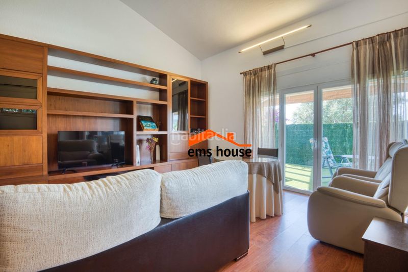 Foto dd829cd6-8c92-43b4-9cec-262eb60a3d75. Casa amb calefacció aparcament piscina a Poble Calonge