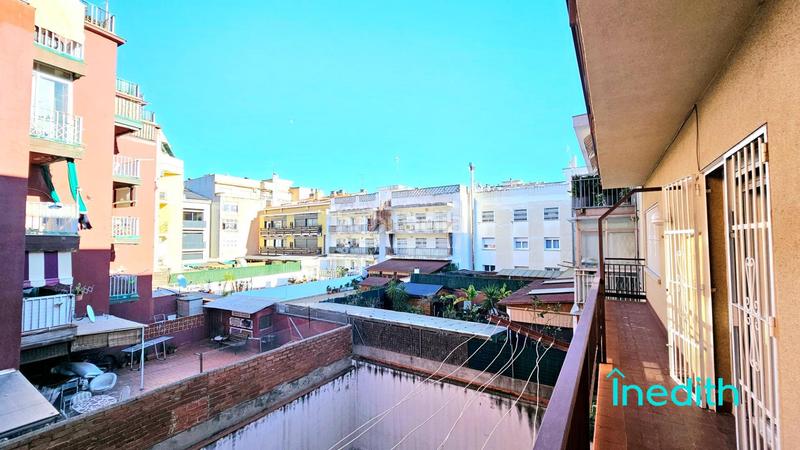 Foto 2dda98b5-0792-498e-9da1-6a46d07191e9. Flat with heating parking in Centre Castelldefels