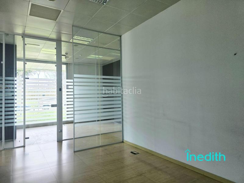 Foto 181c2a83-89f2-4106-afcd-7f57f1301936. Location bureau avec chauffage dans Sant Cosme-La Granja Prat de Llobregat (El)