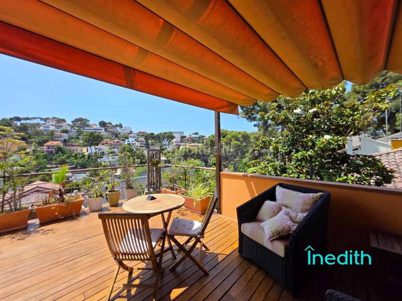 Foto 85b508aa-d53f-45d3-b1e6-14bdd3d10e79. Casa con riscaldamento parcheggio in Montmar Castelldefels