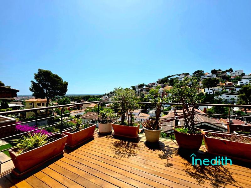 Foto 943b0a5d-04ec-4aba-b989-e4cf95f6e48b. Casa con riscaldamento parcheggio in Montmar Castelldefels