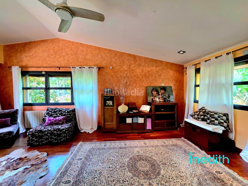 Foto e30322d3-974d-4012-bfb4-f08bb3955b3b. Casa con riscaldamento parcheggio in Montmar Castelldefels