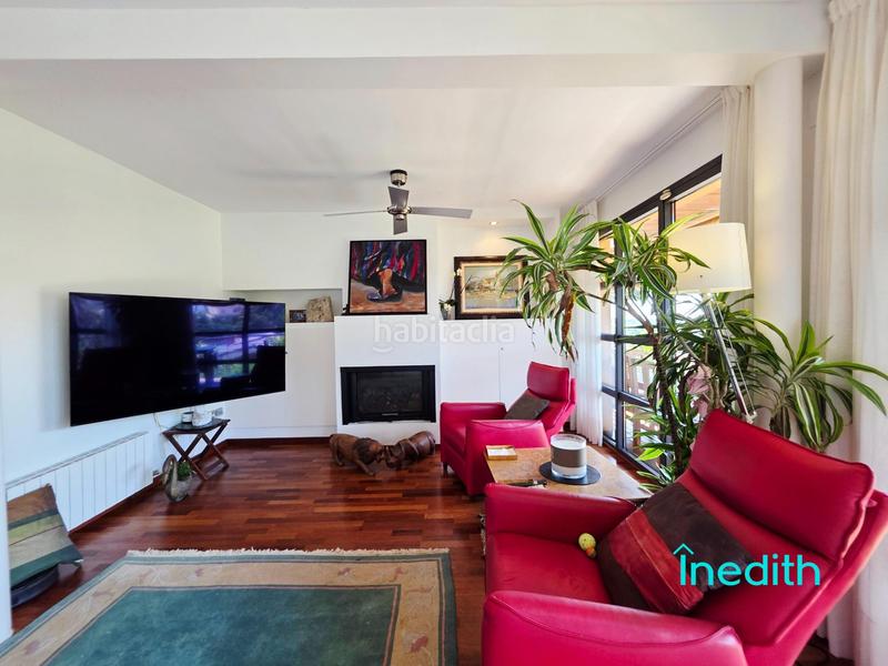 Foto f78d4713-78fb-461c-917b-e8fde98a1f5a. Casa con riscaldamento parcheggio in Montmar Castelldefels