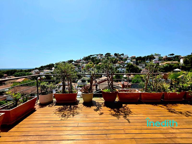 Foto f98da352-ec1e-4961-b75d-495271cdb352. Casa con riscaldamento parcheggio in Montmar Castelldefels