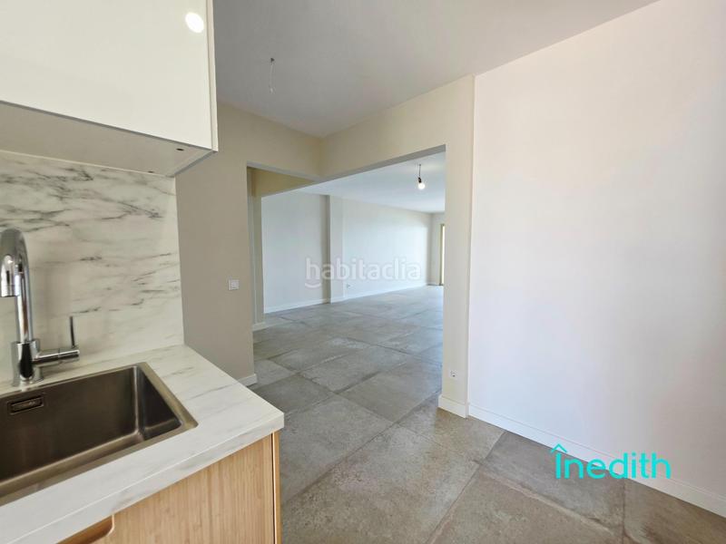 Foto 0f605b16-4767-4fe7-85ce-058671e421af. Piso impresionante piso playa mirando al mar, primera linea con acabados alta calidad, finca señorial. en Calafell