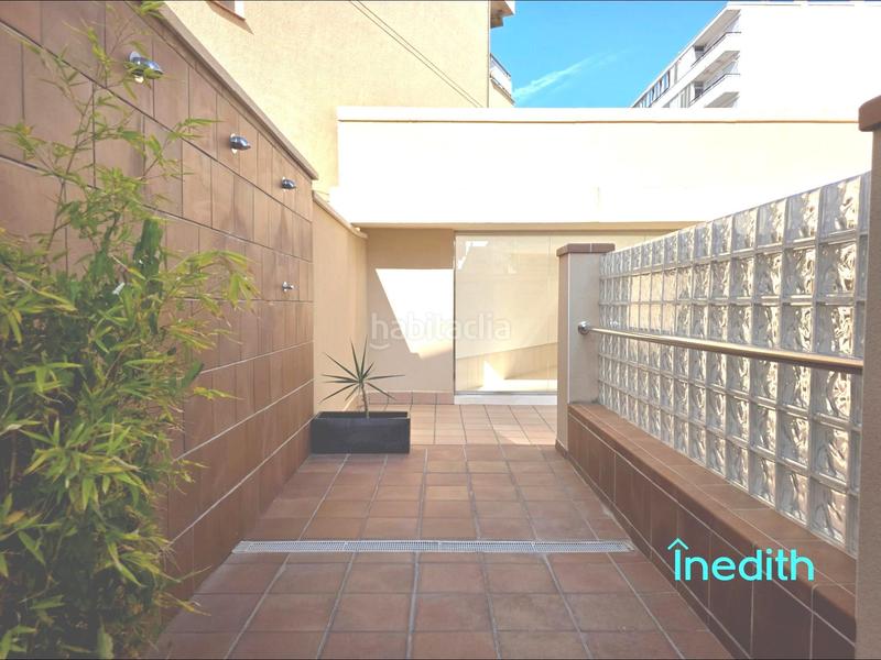 Foto 1200031e-c24e-4b2b-bfd0-6f7edb756c7b. Piso impresionante piso playa mirando al mar, primera linea con acabados alta calidad, finca señorial. en Calafell