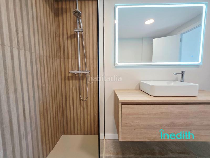 Foto 1a0ddbae-2eea-4732-8b8d-8a281ab192a6. Piso impresionante piso playa mirando al mar, primera linea con acabados alta calidad, finca señorial. en Calafell