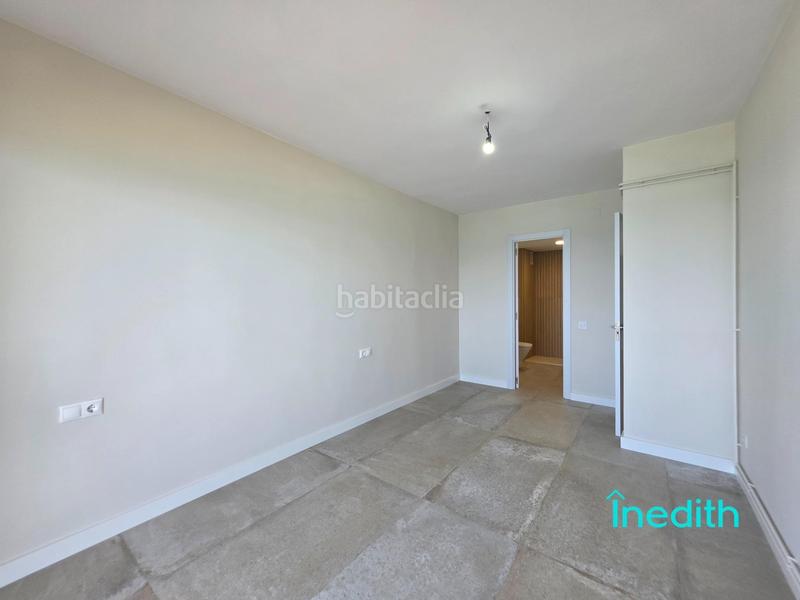 Foto 6e40ff7d-1b52-4792-b84e-e0fea83594c0. Piso impresionante piso playa mirando al mar, primera linea con acabados alta calidad, finca señorial. en Calafell