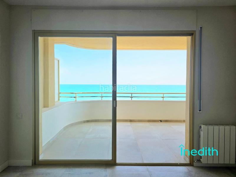 Foto cbae2c25-78c8-4c53-940f-e973444ab4eb. Piso impresionante piso playa mirando al mar, primera linea con acabados alta calidad, finca señorial. en Calafell