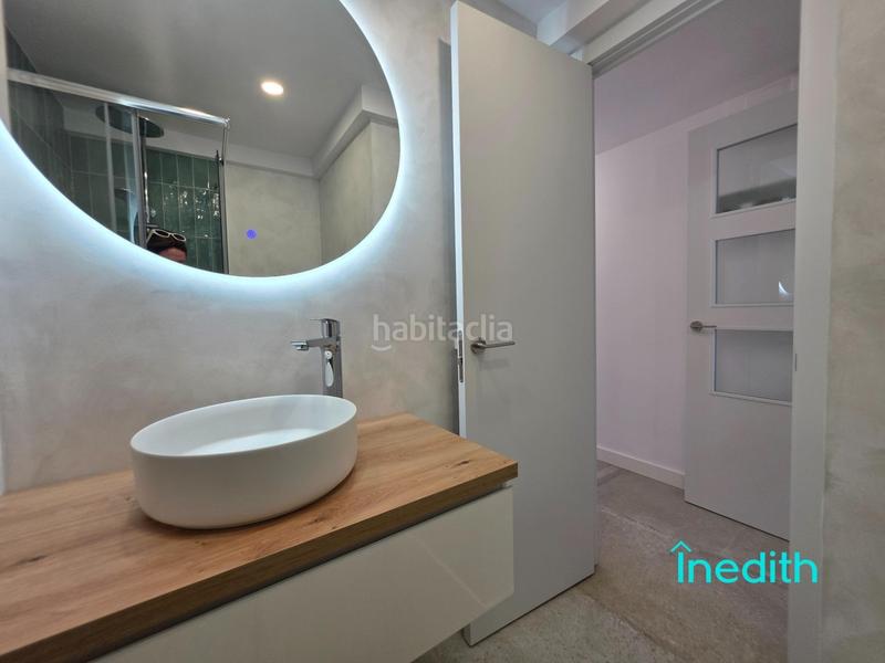 Foto dc28f131-4c51-422c-8742-914c4575415d. Piso impresionante piso playa mirando al mar, primera linea con acabados alta calidad, finca señorial. en Calafell