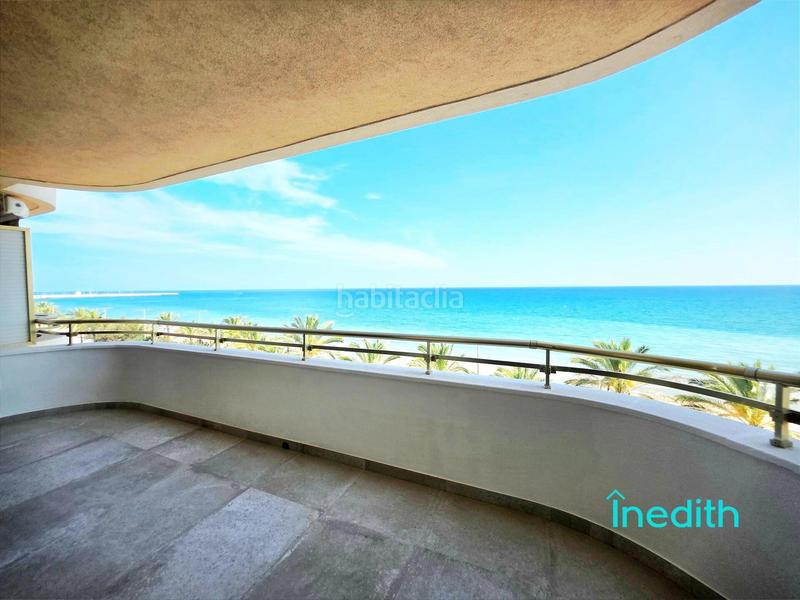 Foto ebcf1532-04ee-4592-873c-c7e689a14748. Piso impresionante piso playa mirando al mar, primera linea con acabados alta calidad, finca señorial. en Calafell
