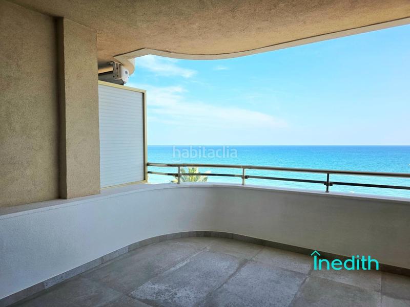Foto efea0084-3113-4613-bec6-e01329be0858. Piso impresionante piso playa mirando al mar, primera linea con acabados alta calidad, finca señorial. en Calafell