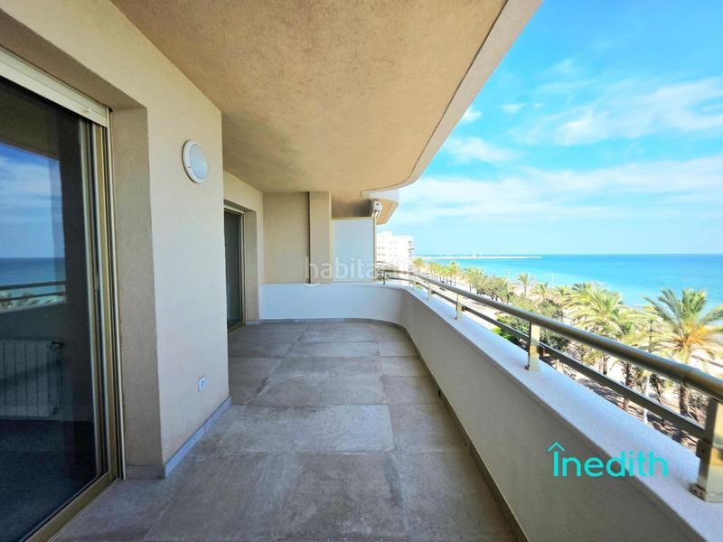 Foto f024d4aa-5b92-4e21-9430-38a14232ff45. Piso impresionante piso playa mirando al mar, primera linea con acabados alta calidad, finca señorial. en Calafell