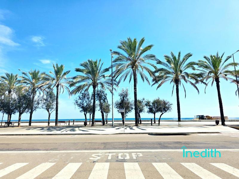 Foto f22cd8ca-322c-465d-b60f-0ab3aca08d74. Piso impresionante piso playa mirando al mar, primera linea con acabados alta calidad, finca señorial. en Calafell
