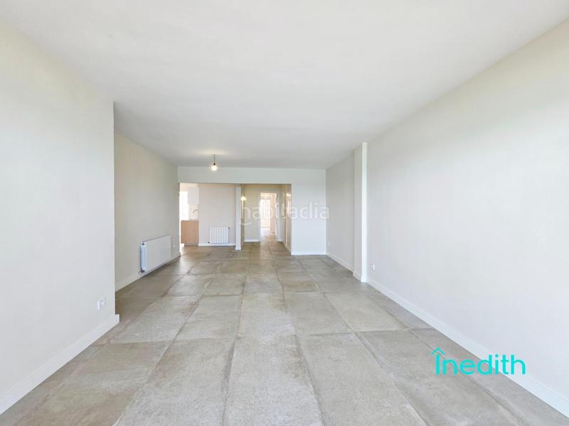 Foto fd3d1551-e8d7-4b9f-8acf-9d9c3dabbbc7. Piso impresionante piso playa mirando al mar, primera linea con acabados alta calidad, finca señorial. en Calafell