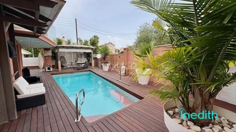 Foto 11dfc962-9561-4026-b4d5-7ac55fa93cb9. Chalet casa o chalet independiente en zona residencial con piscina, como nueva! en Cunit