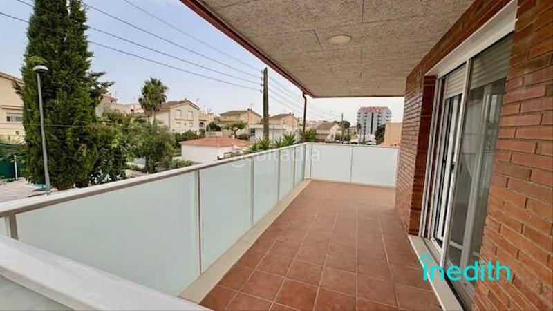Foto 2ebb6323-45a2-4ced-98fa-067f665fe3a6. Chalet casa o chalet independiente en zona residencial con piscina, como nueva! en Cunit