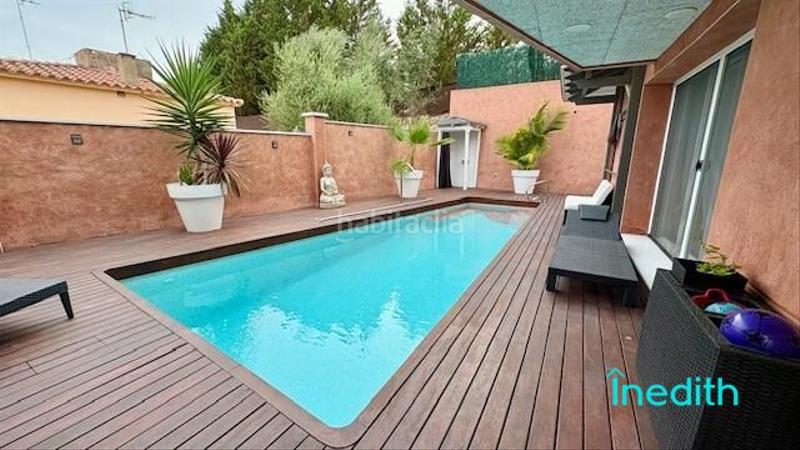 Foto 3f126b21-c7ad-4ff2-a042-f93d2bc2c857. Chalet casa o chalet independiente en zona residencial con piscina, como nueva! en Cunit