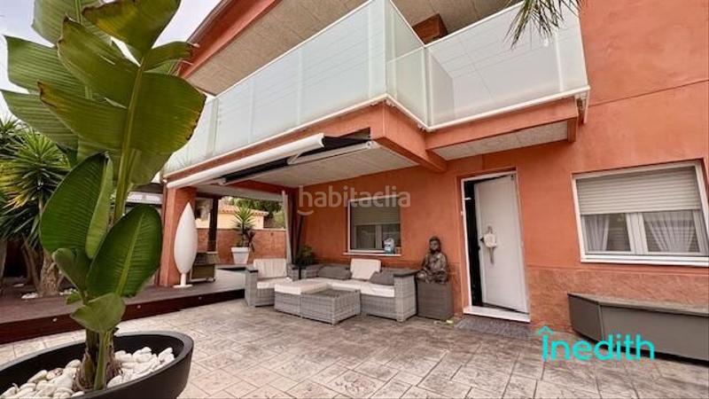 Foto 5400ef5f-9729-45fb-81d0-3c89323f5f34. Chalet casa o chalet independiente en zona residencial con piscina, como nueva! en Cunit