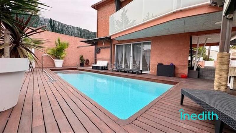 Foto a68a3ed6-7488-48bf-9e68-8e57162b52bb. Chalet casa o chalet independiente en zona residencial con piscina, como nueva! en Cunit