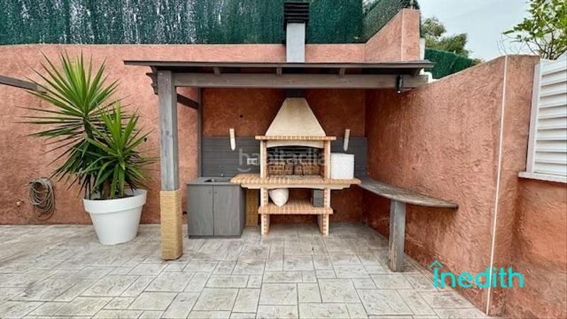 Foto af99a3a6-d6fe-496e-976d-92c9b2078211. Chalet casa o chalet independiente en zona residencial con piscina, como nueva! en Cunit