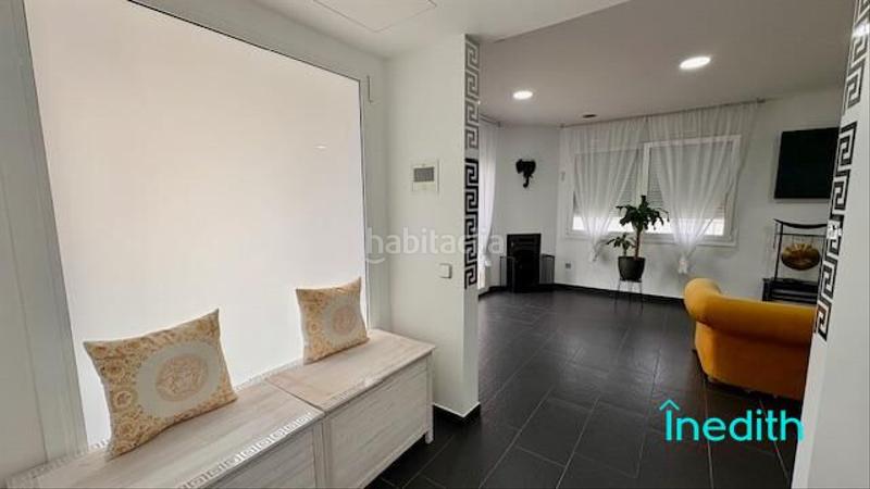 Foto fde94dfe-2ee0-4a0f-8355-0c91766ba362. Chalet casa o chalet independiente en zona residencial con piscina, como nueva! en Cunit