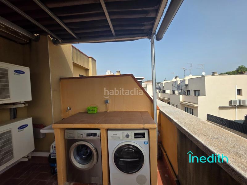 Foto 8e08ace0-40b2-4e73-859d-25403c22428d. Casa adossada amb calefacció aparcament a Santa Maria-l´Eixample-Sud Sumella Cubelles