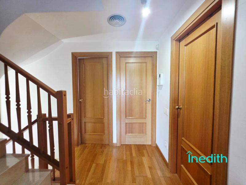 Foto d7483f6c-5104-400d-983c-3406ff26dcf8. Casa adossada amb calefacció aparcament a Santa Maria-l´Eixample-Sud Sumella Cubelles